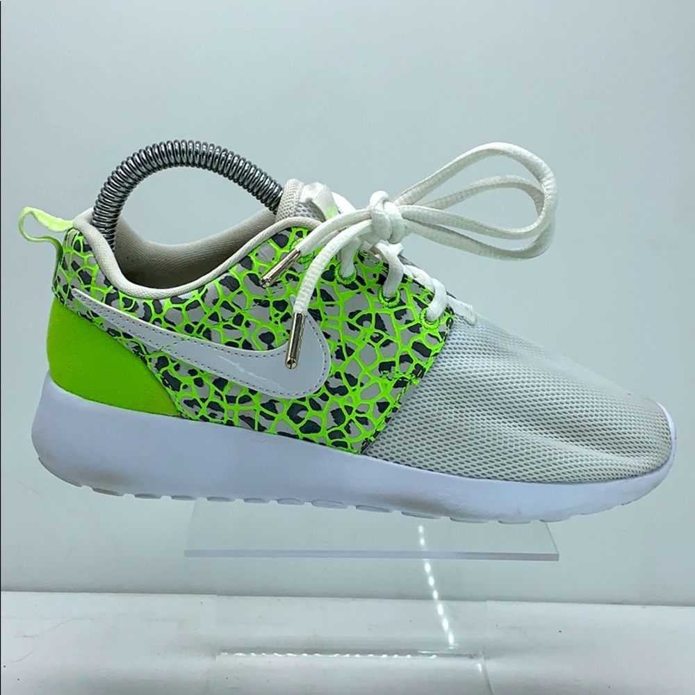 Women’s 2015 Nike Roshe One Premium